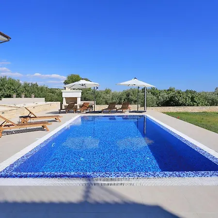 Capan Zadarvillas 빌라 *