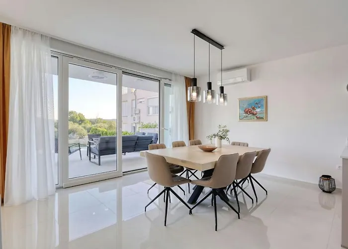 Capan Zadarvillas