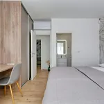 Capan Zadarvillas *