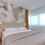 Capan Zadarvillas