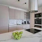 Capan Zadarvillas *