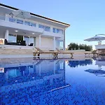 Capan Zadarvillas スベティ・フィリップ・イ・ヤコブ