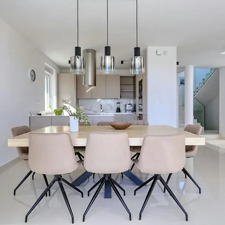 Capan Zadarvillas 别墅
