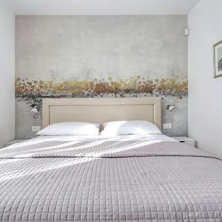 Capan Zadarvillas * Свети-Филип-и-Яков